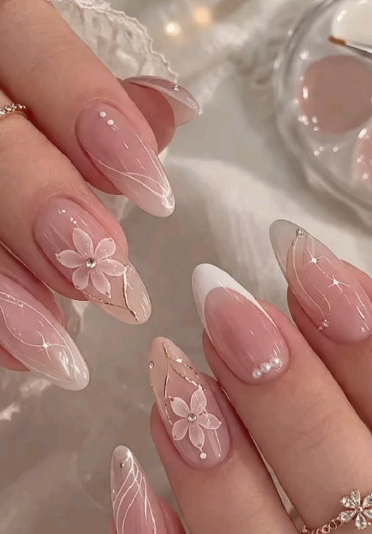 Luxury Press-On Nails Set - Reusable Fake Nails with Elegant Designs